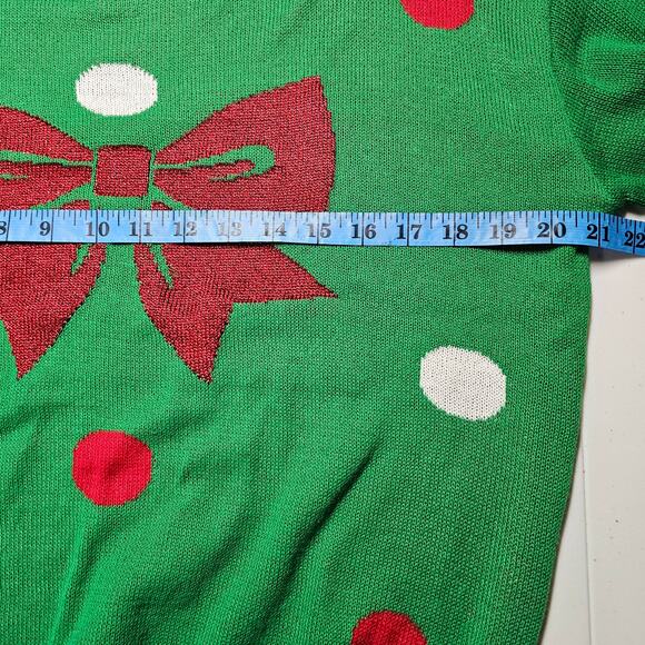 Well Worn Holiday Sweater Green with Red Metallic Bow NWT Women's M - Picture 7 of 8